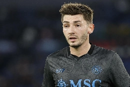 Altro cambio per Conte a 10' dalla fine: dentro Gilmour al posto di Lobotka