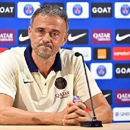 Psg, Luis Enrique cambia ruolo a Kvaratskhelia: Risponde a questa esigenza di versatilit&agrave;