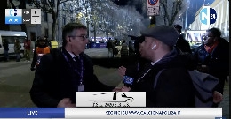 Caos Fiorentina-Napoli, inviato CN24 allontanato dal Franchi nel post-partita | VIDEO