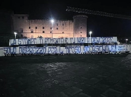 Ultras Napoli, striscioni in citt&agrave; contro i tifosi occasionali | FOTO