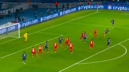 Gol pazzesco di Kvaratskhelia in Champions League! Annullato per fuorigioco | FOTO