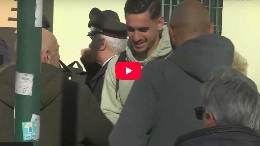 Sorpresa per Meret a Venezia: ecco chi &egrave; passato a trovarlo | VIDEO