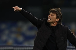 Nelle partitelle hanno giocato un tempo a testa. L'unico dubbio di Conte per Parma-Napoli